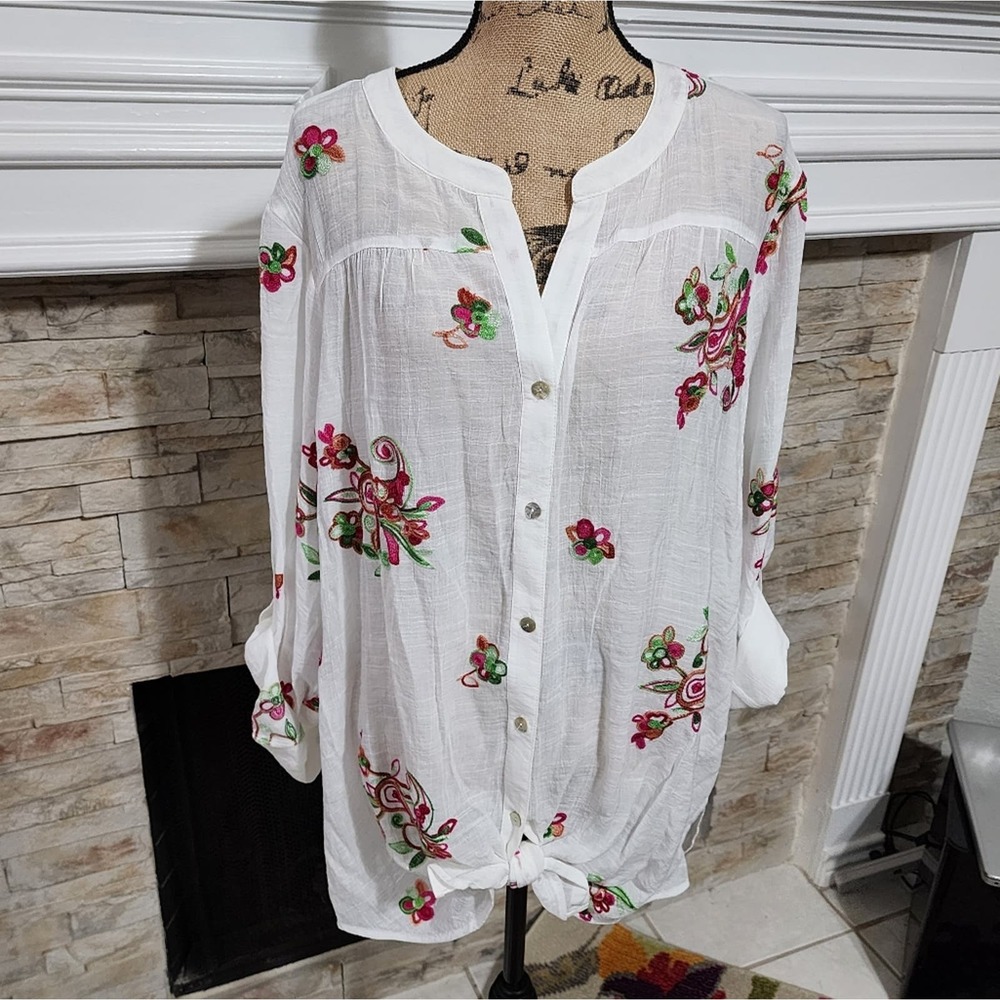 Anthropologie x fig and flower slightly sheer embroidered floral tunic plus size